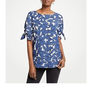 Ann Taylor Blue Floral Women's Top